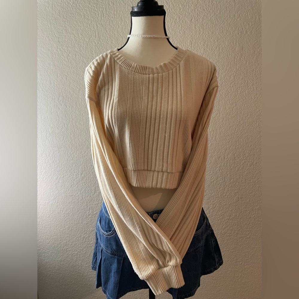 Beige Ribbed Crop Top - Picture 2 of 3